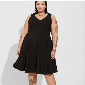 Elegant Black Sleeveless Dress